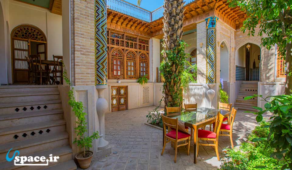 محوطه بوتیک هتل ایرانمهر - شیراز
