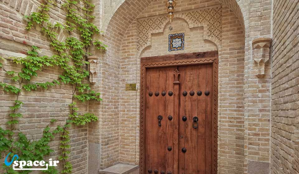 ورودی بوتیک هتل ایرانمهر - شیراز